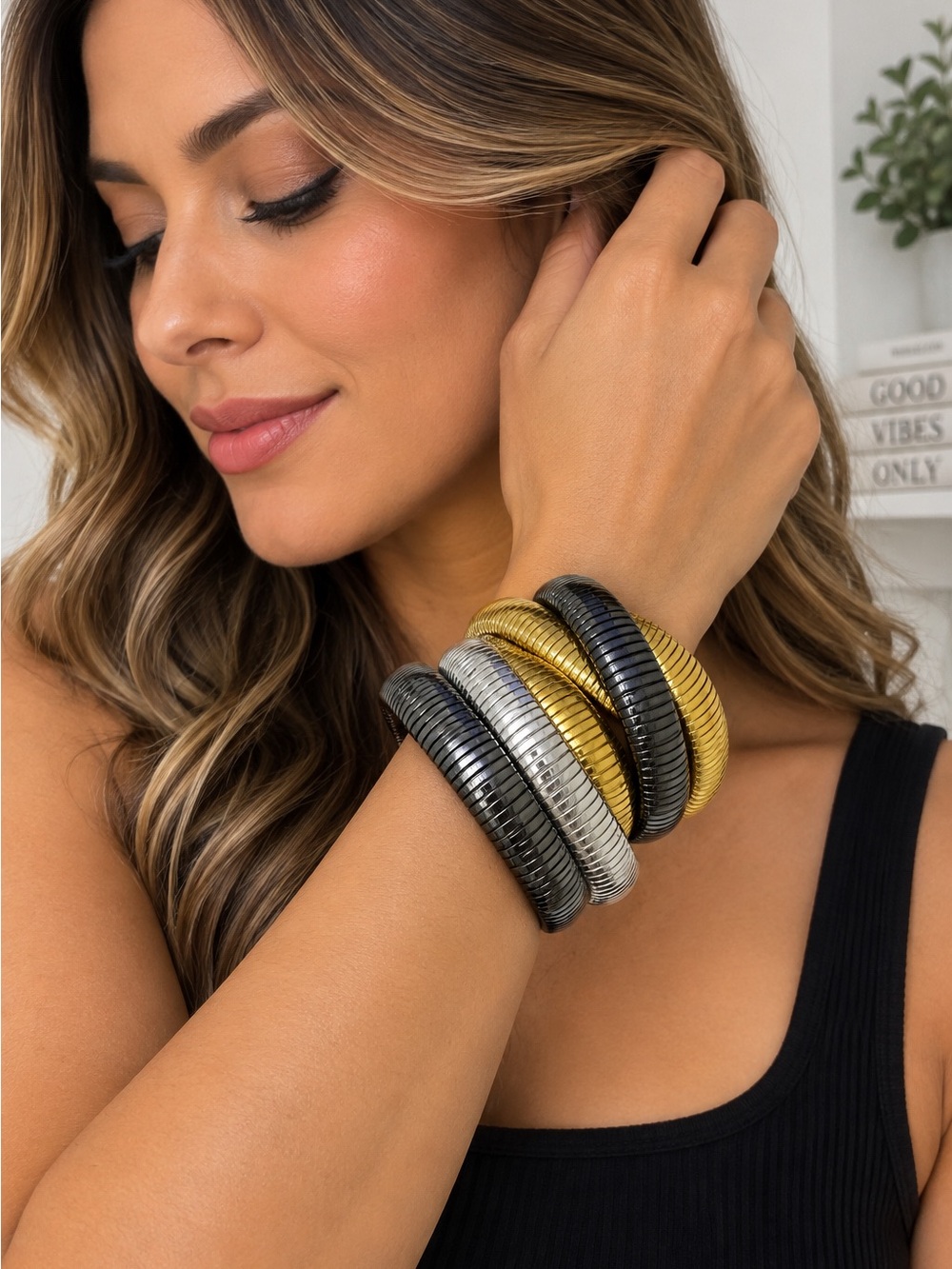 Set of 5 Chunky Ribbed Stretch Bracelets Gold Silver Gunmetal
